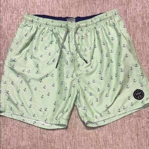 Men's Large Exist Swim suit mont with navy anchors drawstring pockets